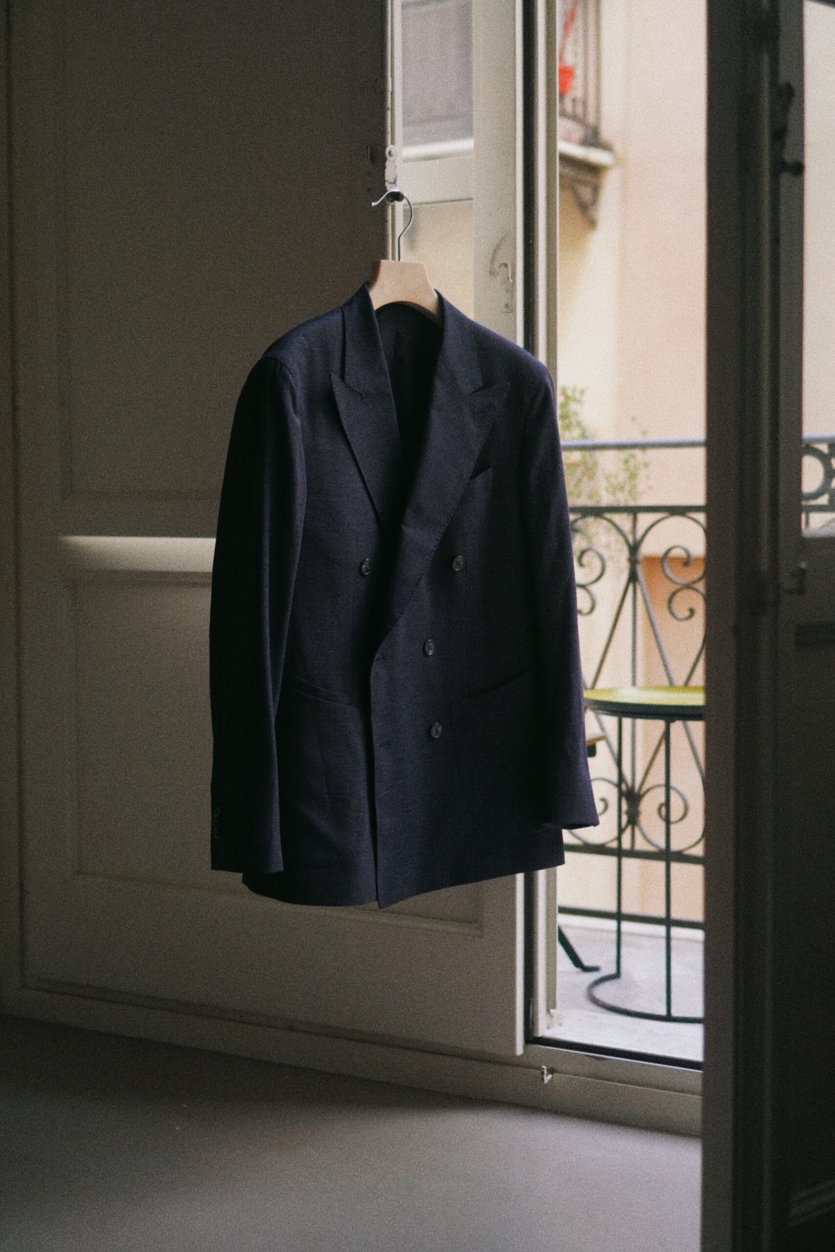 Granatowa marynarka szyta na miarę – Lago Tailoring Warszawa